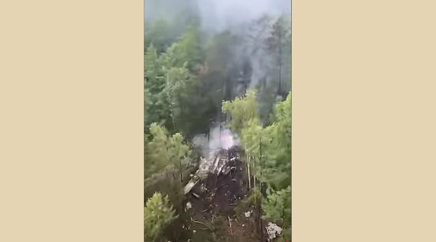 Руски самолет с около 50 души на борда се разби в далекоизточната Амурска област